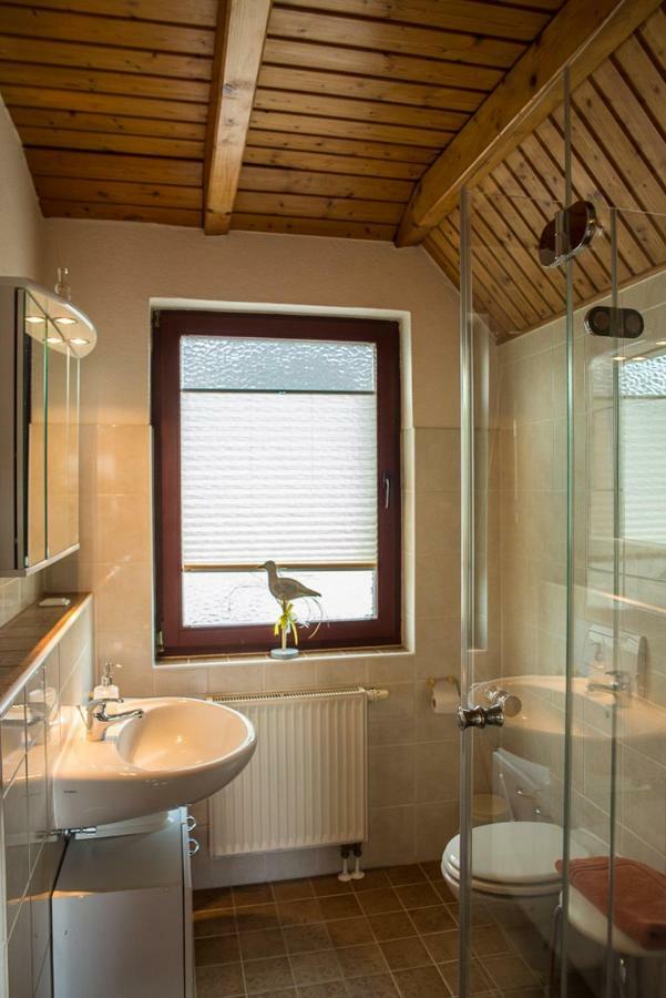 Zwei Ferienwohnungen Ankerpatz 70 Qm Mit Loggia & Puppenstube 50 Qm Mit Gartenterrasse In Hagenburg Naehe Steinhuder Meer Exterior foto